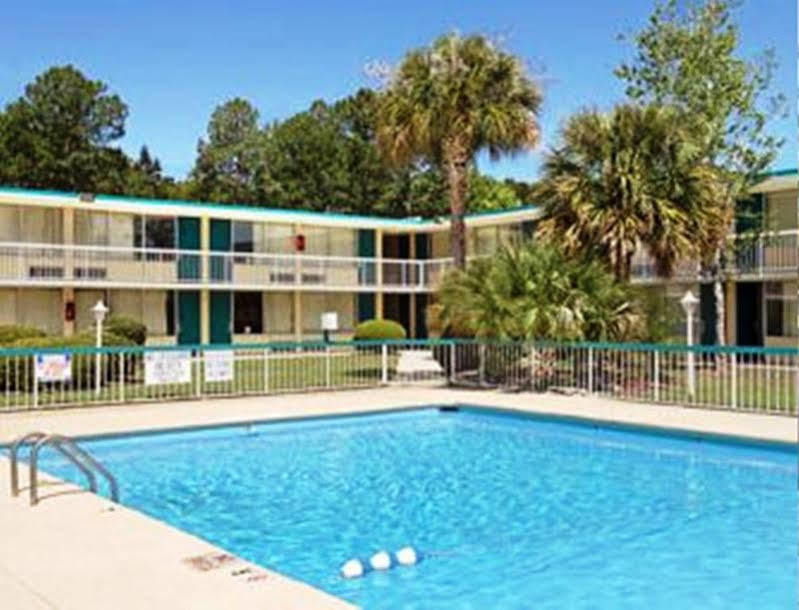 Super 8 By Wyndham Hardeeville - Savannah North Ngoại thất bức ảnh